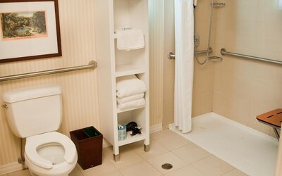 DoubleTree by Hilton Collinsville - St. Louis