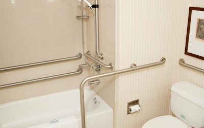 DoubleTree by Hilton Collinsville - St. Louis