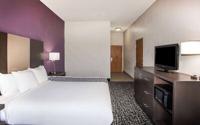 La Quinta Inn & Suites by Wyndham Pontoon Beach