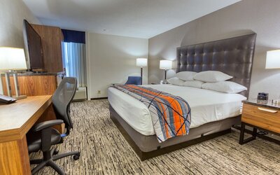 Drury Inn & Suites St. Louis Collinsville