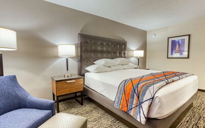 Drury Inn & Suites St. Louis Collinsville