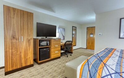 Drury Inn & Suites St. Louis Collinsville