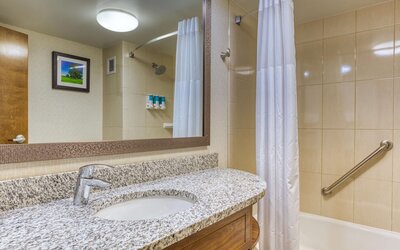 Drury Inn & Suites St. Louis Collinsville