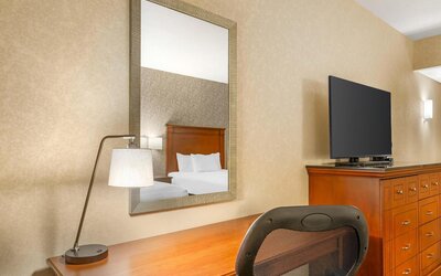 Drury Plaza Hotel St. Louis Brentwood