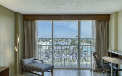 DoubleTree Beach Resort by Hilton Tampa Bay - North Redingto