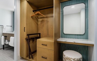 DoubleTree Beach Resort by Hilton Tampa Bay - North Redingto