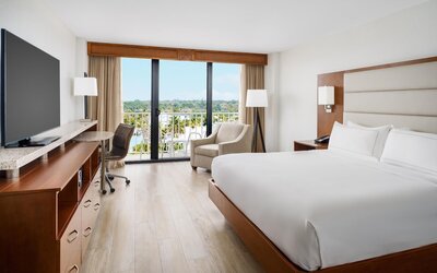 DoubleTree Beach Resort by Hilton Tampa Bay - North Redingto