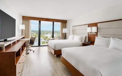 DoubleTree Beach Resort by Hilton Tampa Bay - North Redingto