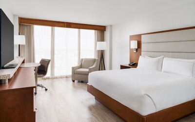 DoubleTree Beach Resort by Hilton Tampa Bay - North Redingto