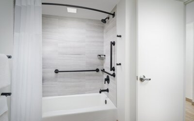 DoubleTree Beach Resort by Hilton Tampa Bay - North Redingto