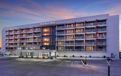 DoubleTree Beach Resort by Hilton Tampa Bay - North Redingto