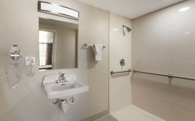 Quality Inn Saint Petersburg North-Tampa Bay
