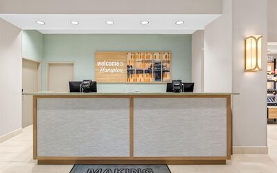 Hampton Inn & Suites St. Petersburg/Downtown