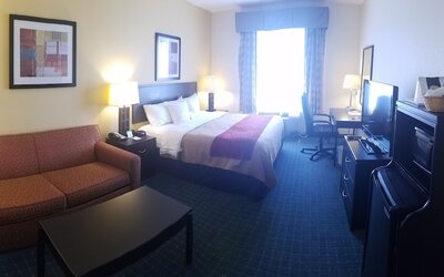 Comfort Inn & Suites Northeast - Gateway