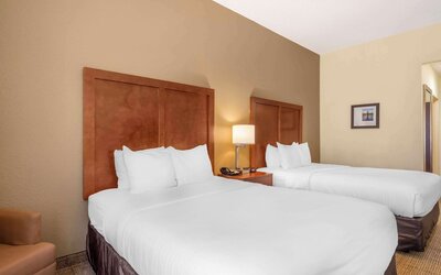 Comfort Inn & Suites Northeast - Gateway
