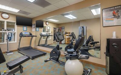 Comfort Inn & Suites Northeast - Gateway