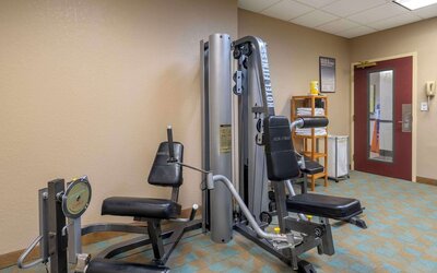 Comfort Inn & Suites Northeast - Gateway