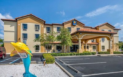 Comfort Inn & Suites Northeast - Gateway