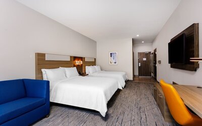 Holiday Inn Express & Suites Tampa Stadium – Airport Area by IHG
