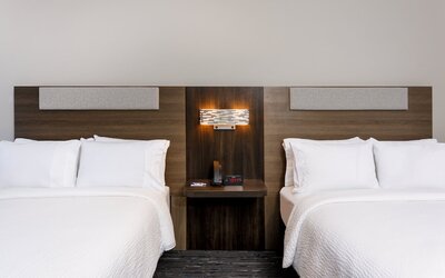 Holiday Inn Express & Suites Tampa Stadium – Airport Area by IHG