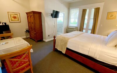 Crystal Bay Historic Hotel
