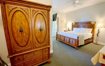 Crystal Bay Historic Hotel