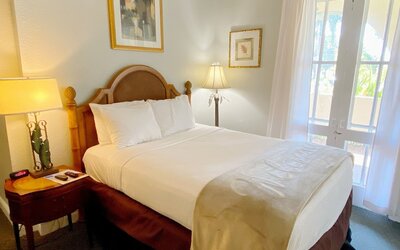 Crystal Bay Historic Hotel