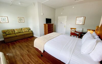 Crystal Bay Historic Hotel