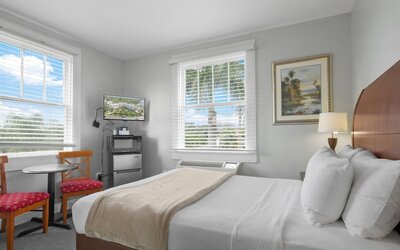 Crystal Bay Historic Hotel
