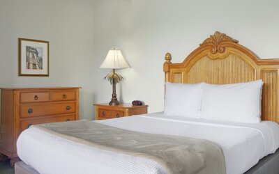 Crystal Bay Historic Hotel