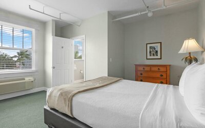 Crystal Bay Historic Hotel