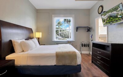 Crystal Bay Historic Hotel