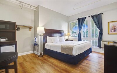 Crystal Bay Historic Hotel
