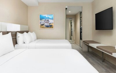 AC Hotel St. Petersburg Downtown