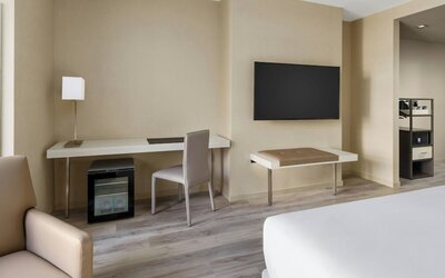 AC Hotel St. Petersburg Downtown