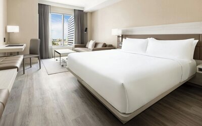 AC Hotel St. Petersburg Downtown