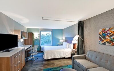 Home2 Suites by Hilton Tampa USF Near Busch Gardens