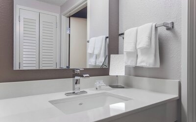 Courtyard by Marriott Tampa Brandon