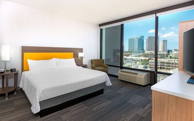 Home2 Suites by Hilton Tampa Downtown Channel District