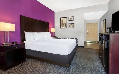 La Quinta Inn & Suites by Wyndham Tampa Bay Area-Tampa South