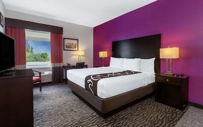 La Quinta Inn & Suites by Wyndham Tampa Bay Area-Tampa South