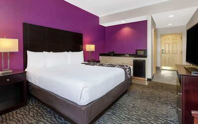 La Quinta Inn & Suites by Wyndham Tampa Bay Area-Tampa South