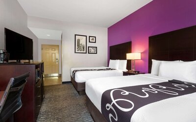 La Quinta Inn & Suites by Wyndham Tampa Bay Area-Tampa South