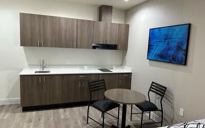 Day use room with kitchen area at Palace Inn Blue Jones Rd. 