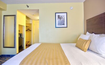 The Barrymore Hotel Tampa Riverwalk