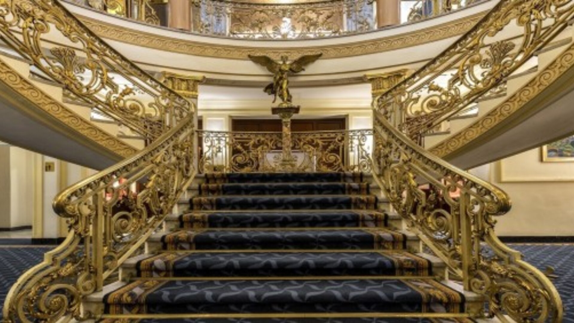 El Avenida Palace Hotel