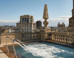 El Avenida Palace Hotel