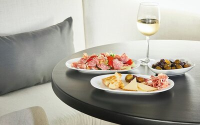 AC Hotel by Marriott Tampa Airport