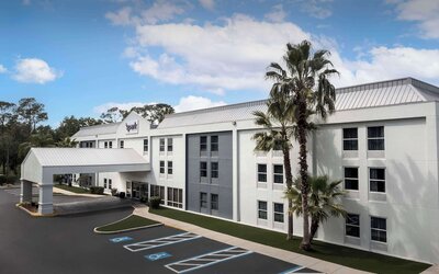 Spark by Hilton Tampa Brandon