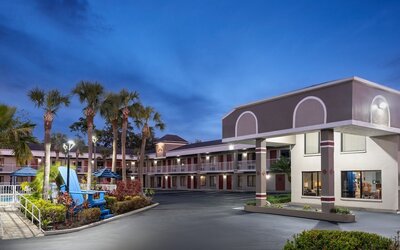 Hotel South Tampa & Suites